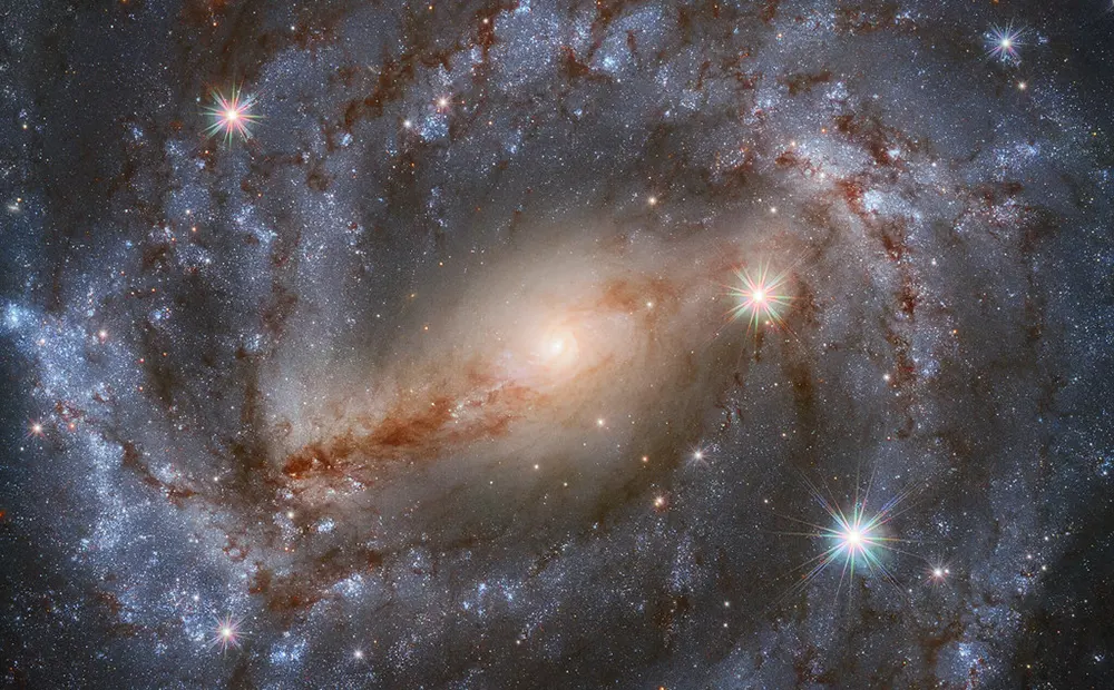 Astrology vs Astronomy: Unraveling the Cosmos Through Science and Belief 5 Stunning Hubble Space Telescope image of a galaxy in astrology vs astronomy
